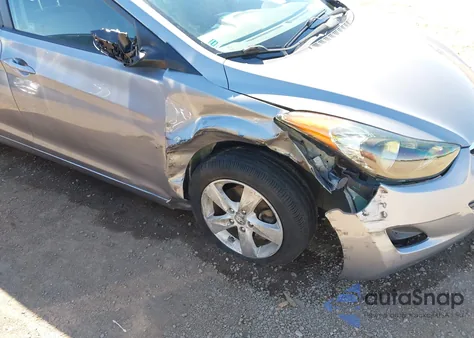 2013 Hyundai Elantra Gls z USA, uszkodzony, nr VIN KMHDH4AE8DU947406